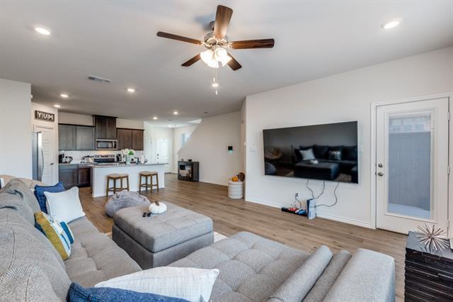 Photo - 736 Lone Rock Dr