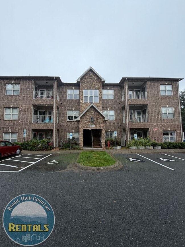 Building Photo - Fully Furnished Spacious 2 Story Condo at Pine Ridge