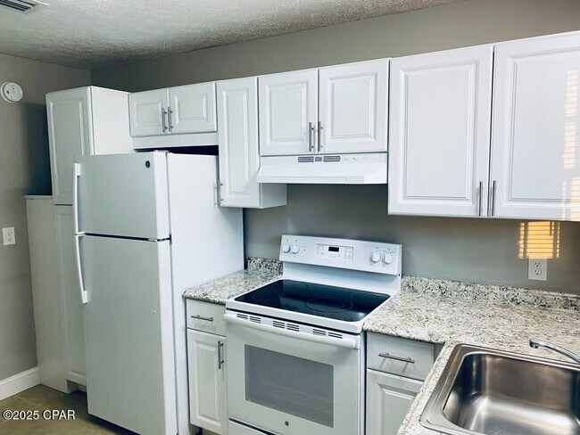 Photo - 1925 W 27th St