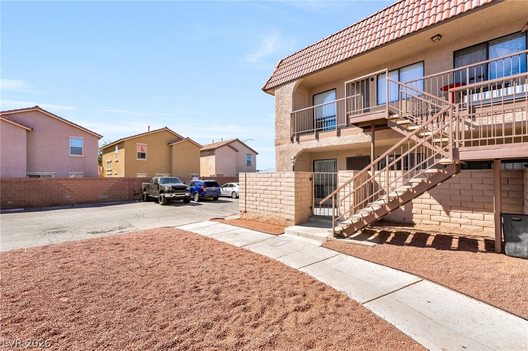 Photo - 4300 N Lamont St Unit 200