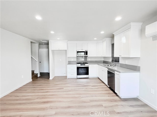 Photo - 401 W Erna Ave