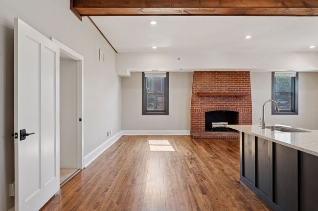 Photo - 107 Chestnut St E Unit 212