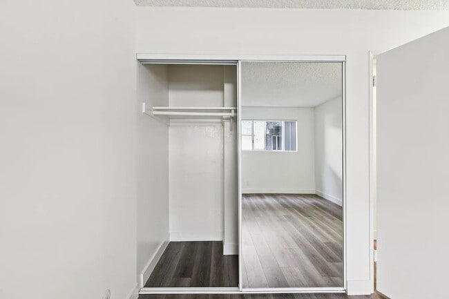 Photo - Victoria Unit 1