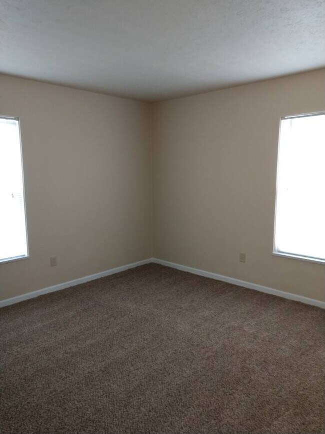 Locust Grove Apartments