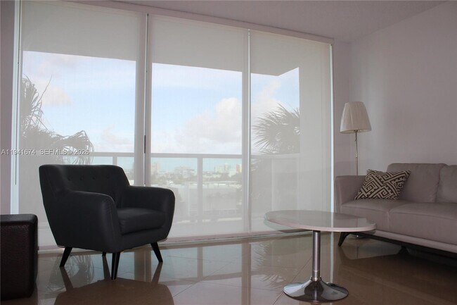 Photo - 650 West Ave Unidad 810