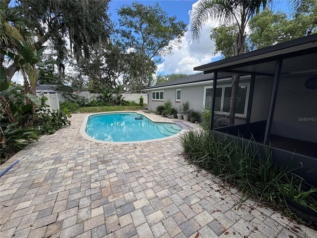 1903 Collier Dr