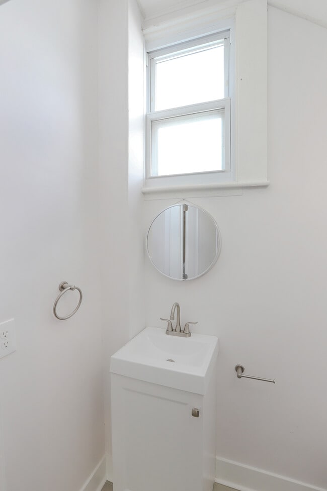 Photo - 617 Chestnut St