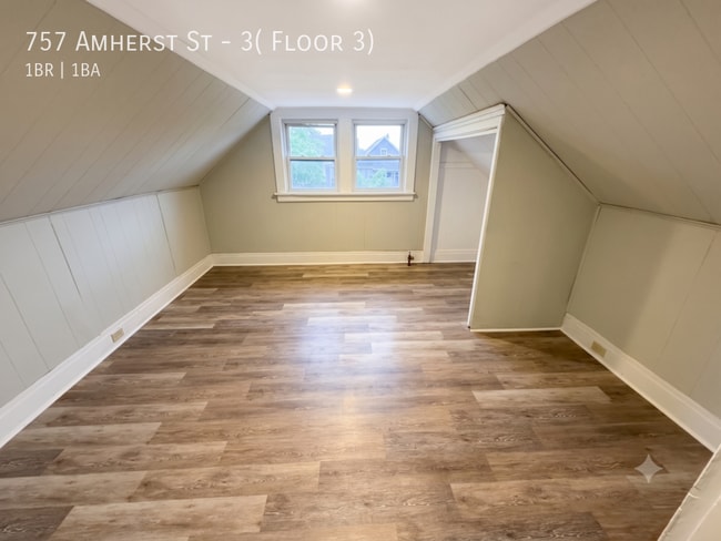 Photo - 757 Amherst St Unit 3( Floor 3)