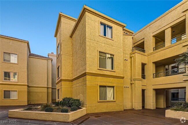 Building Photo - 210 E Flamingo Rd Unit 101 Rental