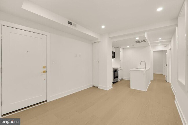 Photo - 2116 Kalorama Rd NW Unit 104