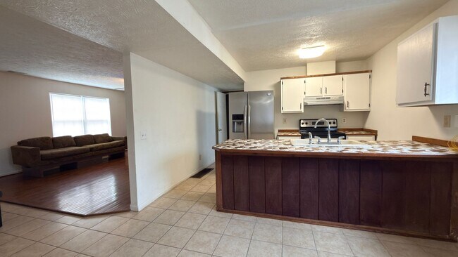 225 S 4th St Unidad 3