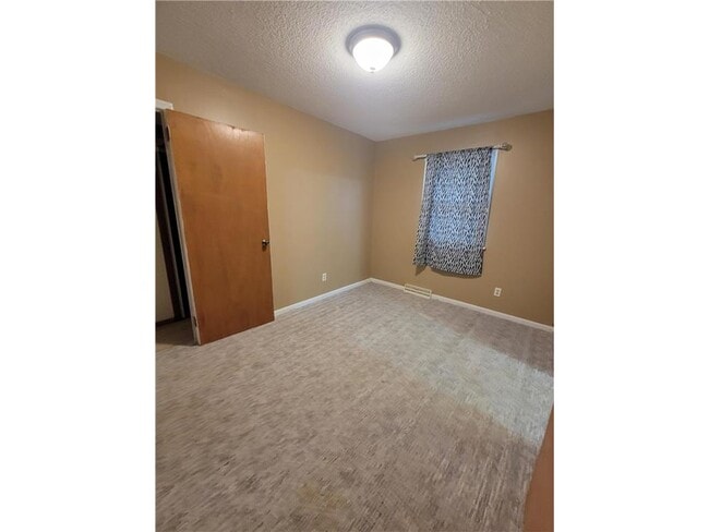 Photo - 6367 Zinnia Ln N