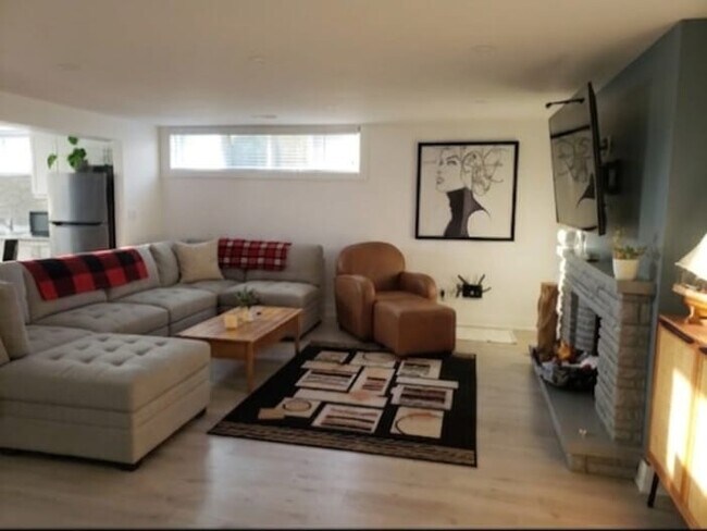 Photo - 19 Greencoat Rd Unit Greencoat Lower