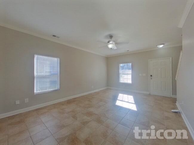 Photo - 8450 Ainsworth St