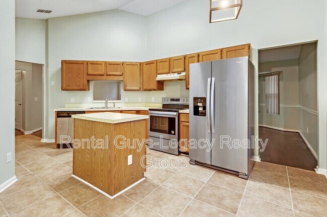 Photo - 3861 Karissa Ann Pl E