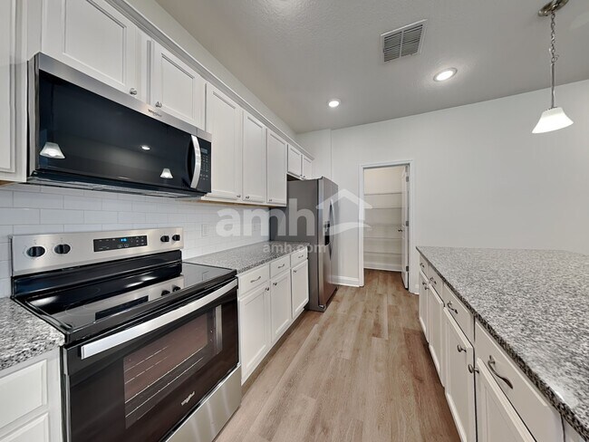 Photo - 1328 Mount Logan Dr