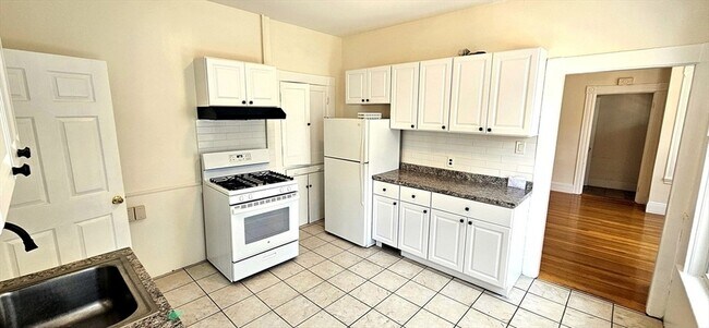 Photo - 121 Chestnut St Unit 1