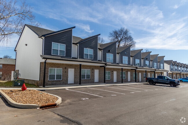 Photo - Highland Oaks