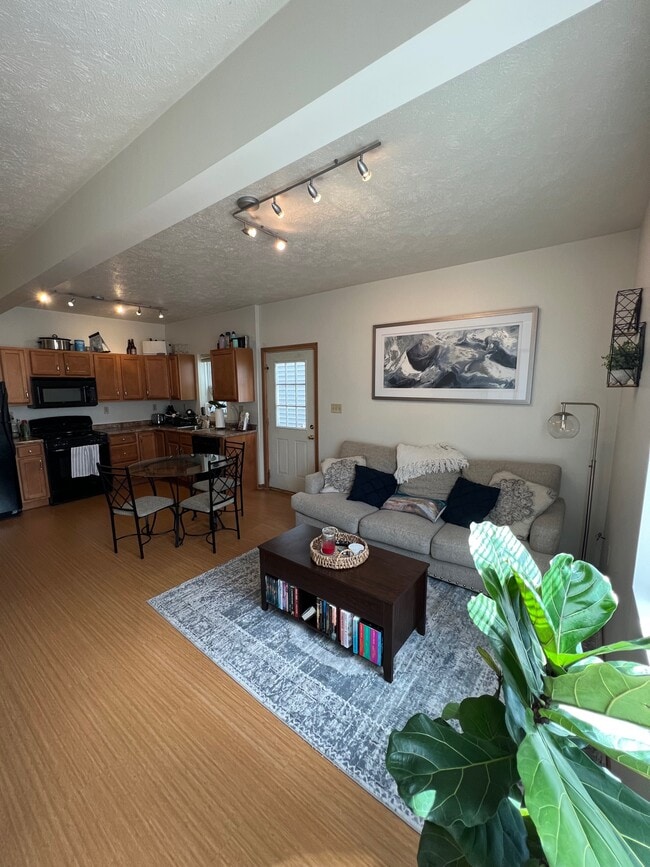 Photo - 33 Ruth St Unit #1