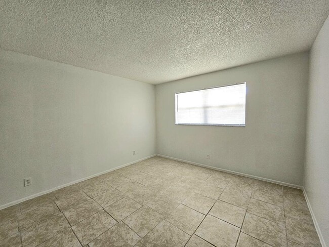 8000 S Colony Cir