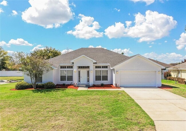 Building Photo - 233 Towhee Rd