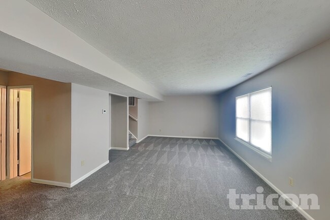 Photo - 1197 Kinross Dr
