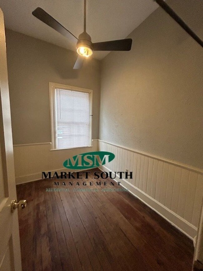 Photo - HISTORIC DOWNTOWN ONE BEDROOM!