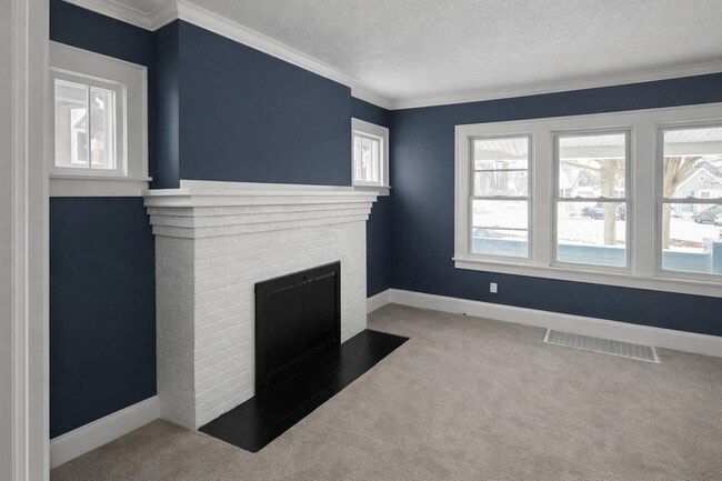 Photo - 260 Spruce St
