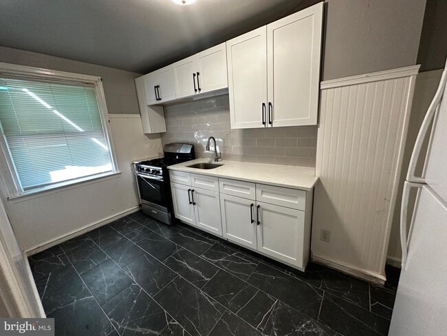 Photo - 6230 Mershon St