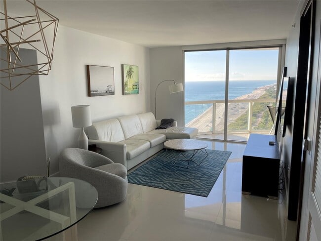 Building Photo - 6365 Collins Ave Unit 1904