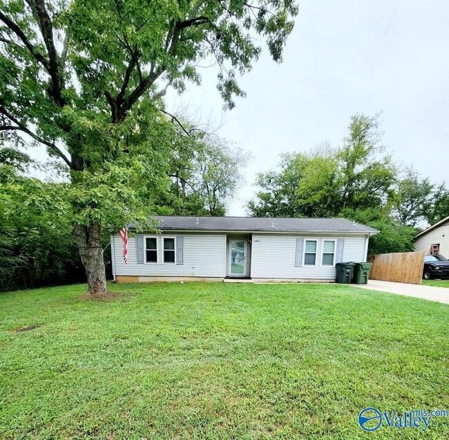 Building Photo - 14012 Hurstland Dr SW