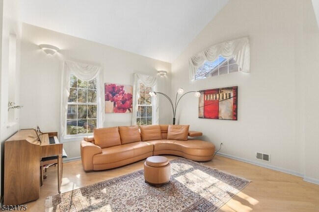 Photo - 70 Hartley Ln