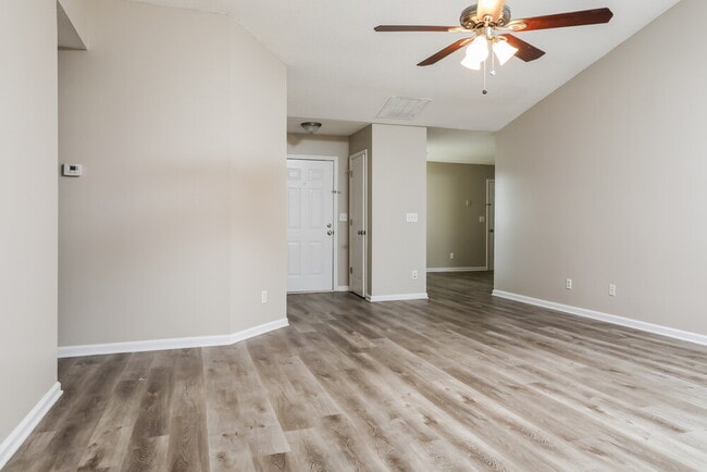 Photo - 2662 Sam Calvin Dr