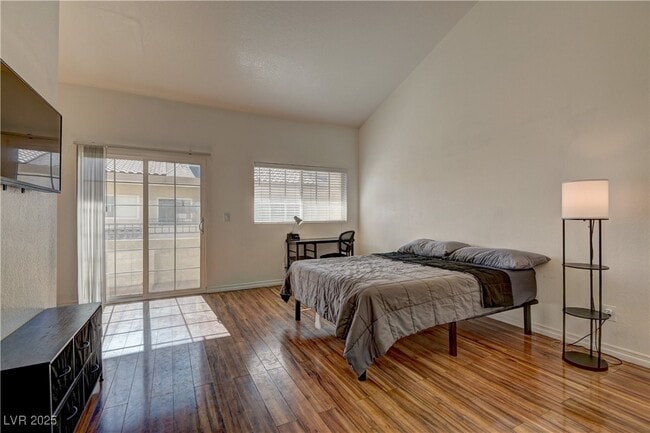 Photo - 5450 Morris St