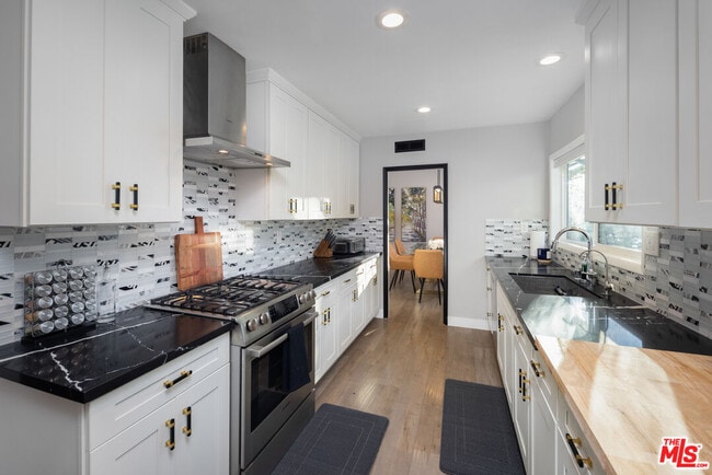 Photo - 9476 Hidden Valley Pl