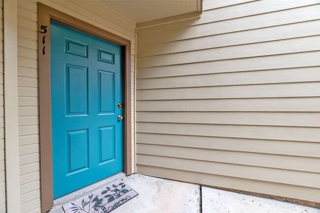 Photo - 2121 Hepburn St Unidad 511