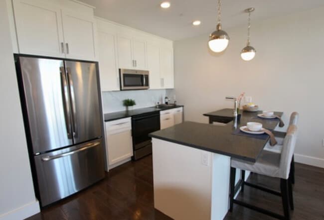 Photo - 450 McGrath Hwy