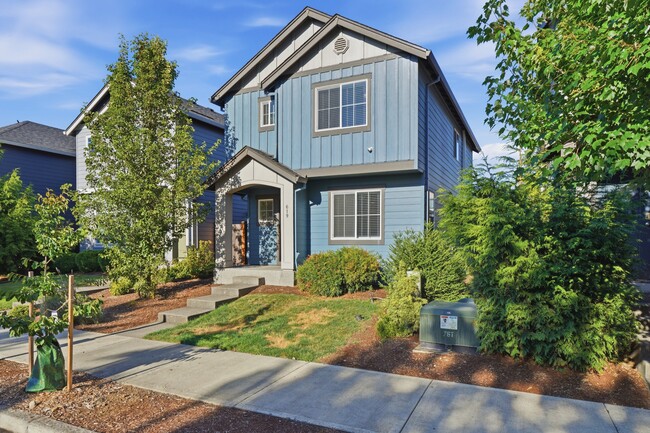 Building Photo - 619 NE 137th Ave
