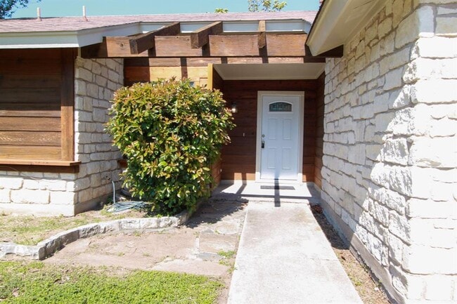 Photo - 605 Timber Trail