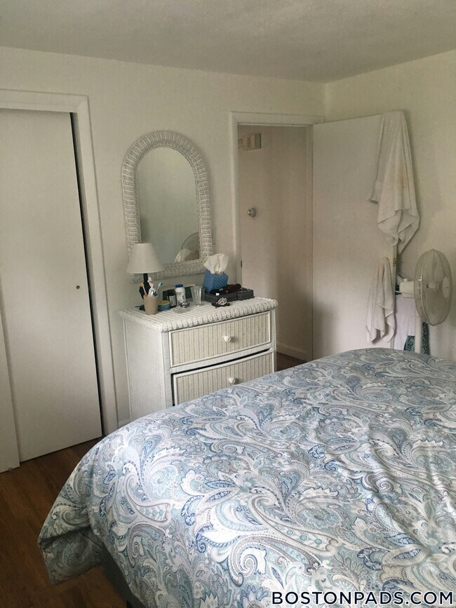 Photo - 25 Oxford Cir