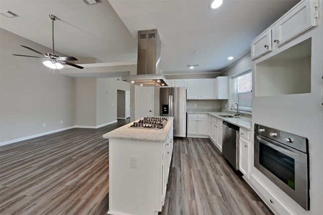 Photo - 18002 Golden Ridge Dr