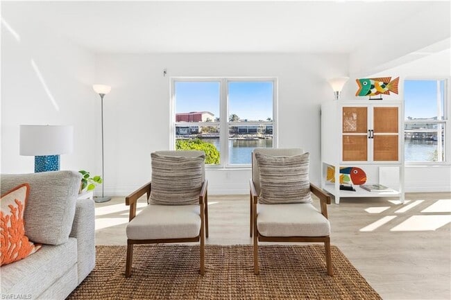 Photo - 1100 8th Ave S