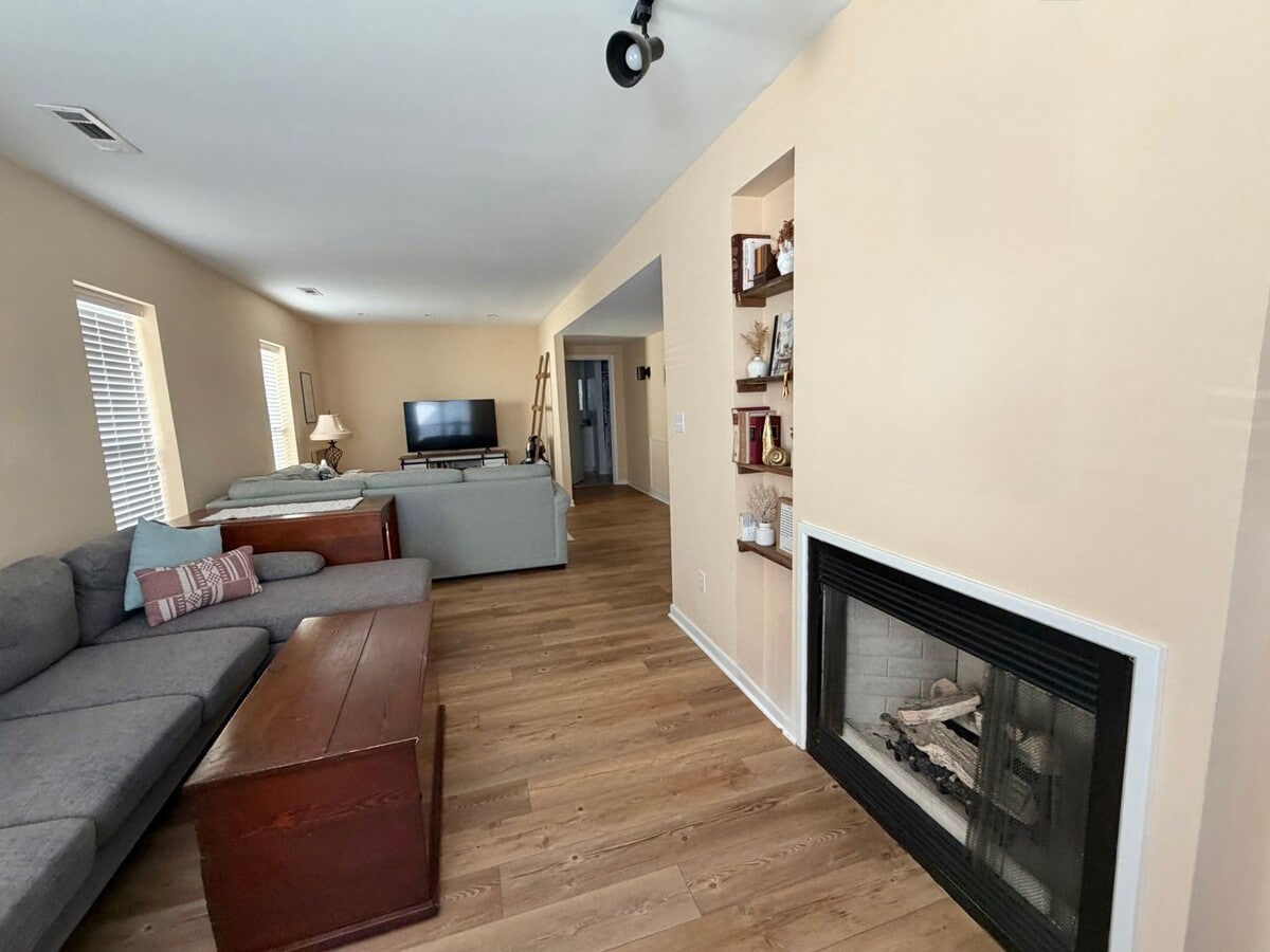 Photo - 2302 Fontaine Ave Ext Unit B
