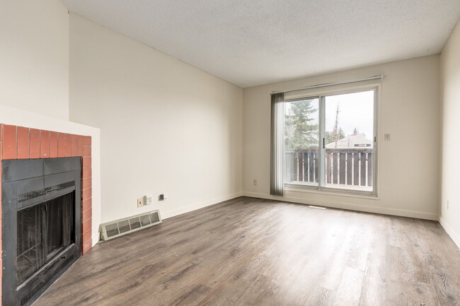 Building Photo - Sunridge Village