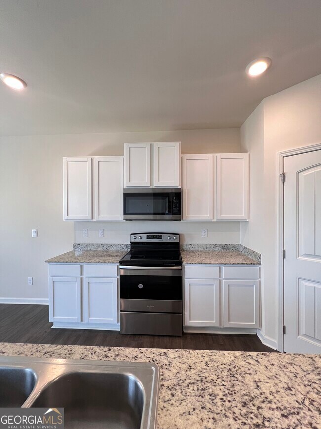 Photo - 393 Walnut Grv Wy