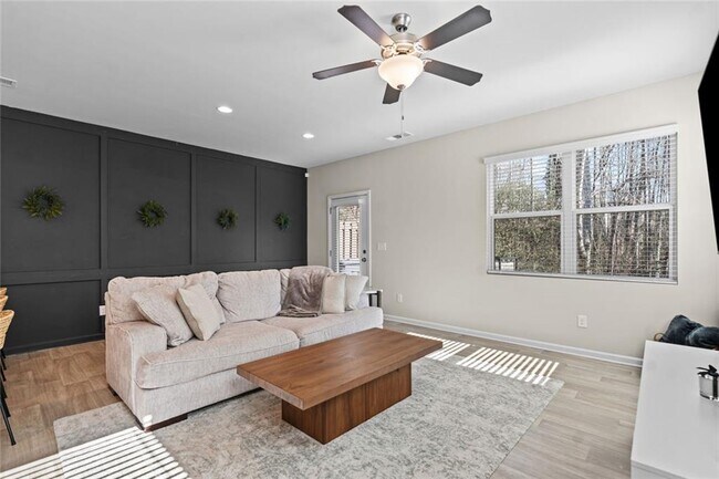 Photo - 2830 Ridgeview Dr