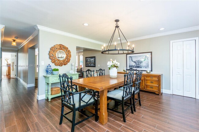 Photo - 2003 N 46th Ave