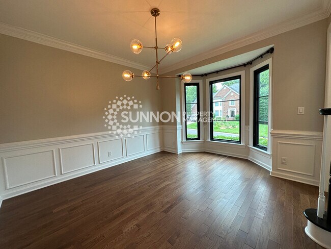 Photo - 4 Bed, 2.5 Bath in Somerset