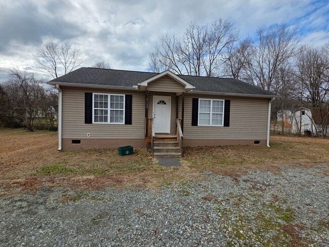 Building Photo - 3 BR in Thomasville!