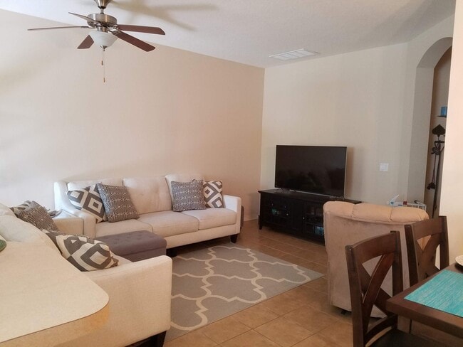 Photo - 3/2 Townhouse Near University Parkway